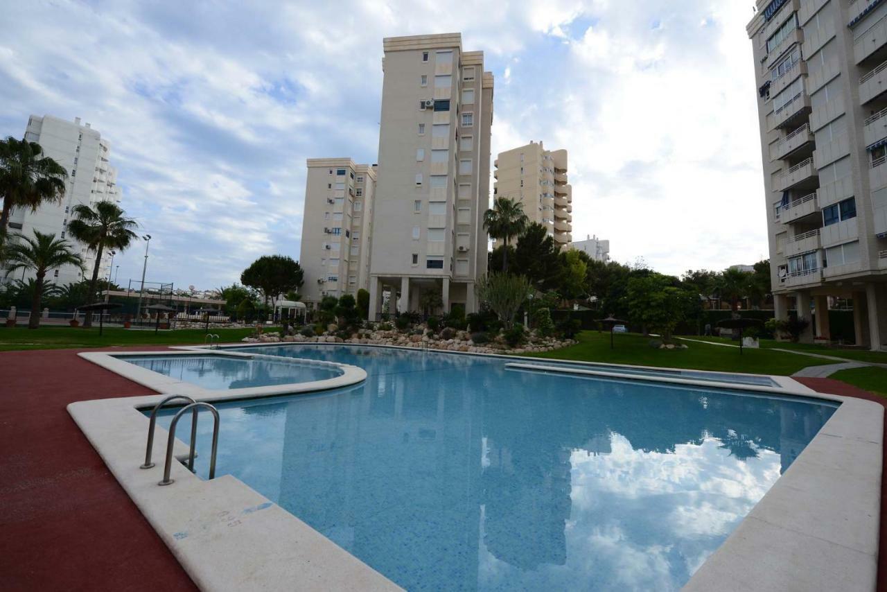 Apartamento Azalea Playa Apartment อาลิกันเต ภายนอก รูปภาพ