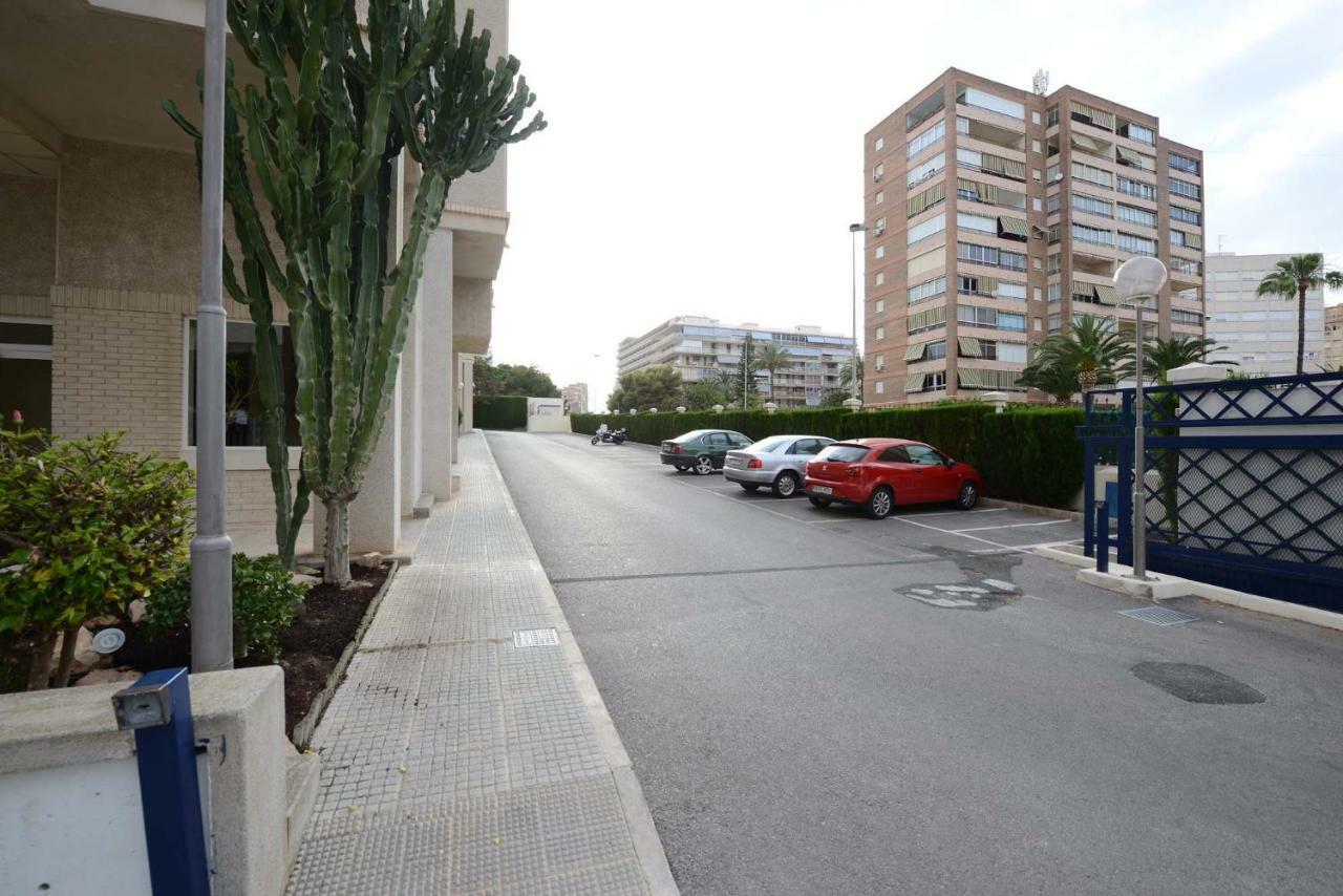 Apartamento Azalea Playa Apartment อาลิกันเต ภายนอก รูปภาพ