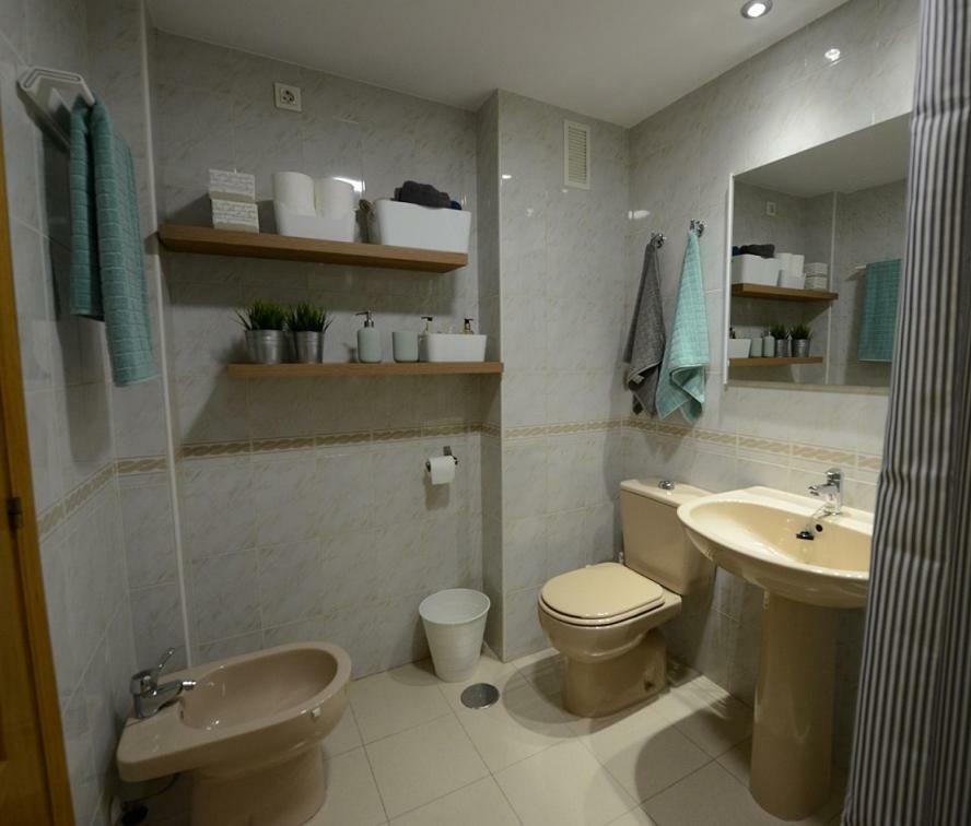 Apartamento Azalea Playa Apartment อาลิกันเต ภายนอก รูปภาพ